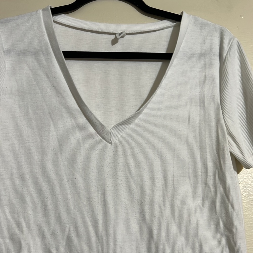 BP white basic tee - Picture 3 of 3